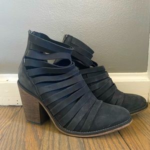Free People Black Suede Heeled Boots Booties Size 7